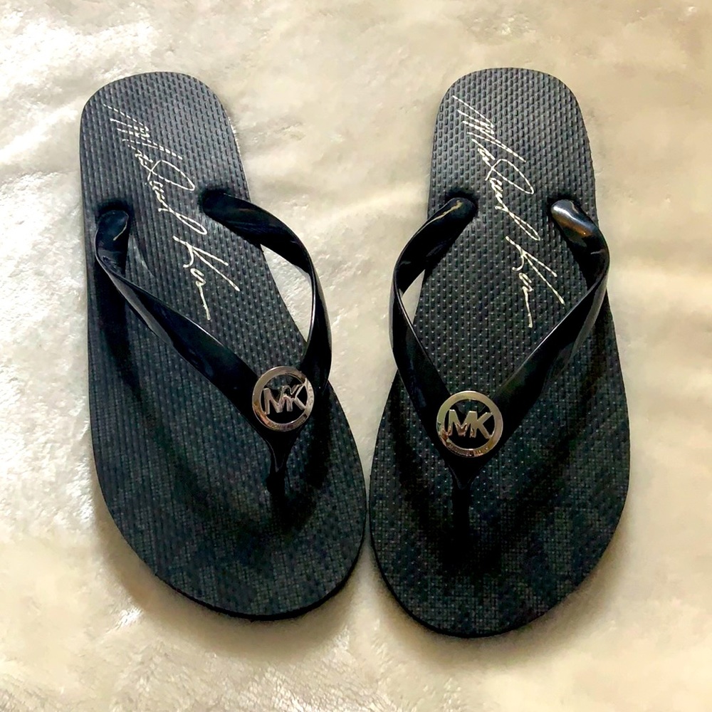 Michael Kors Black/Silver Sandals Size 10